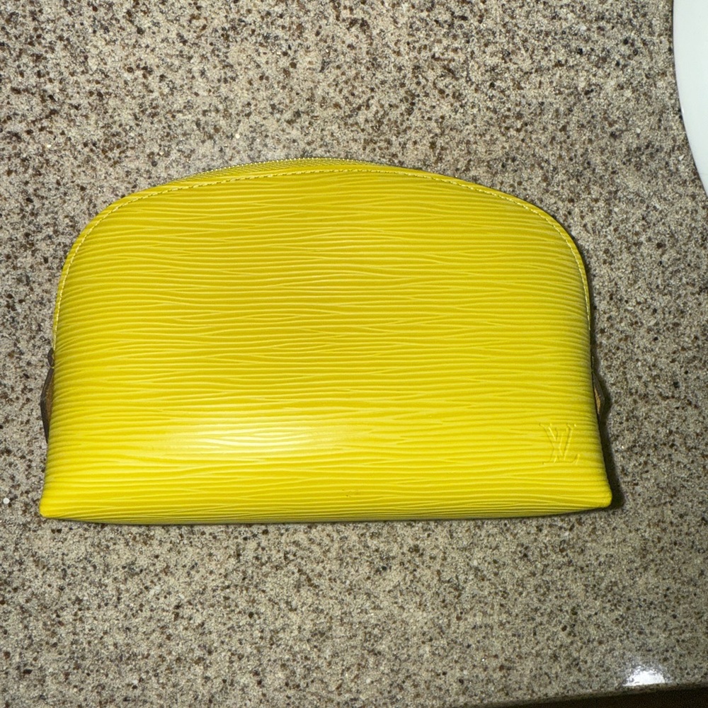 Louis Vuitton Vibrant Yellow Cosmetic Case Cosmetic Pouch Epi Leather